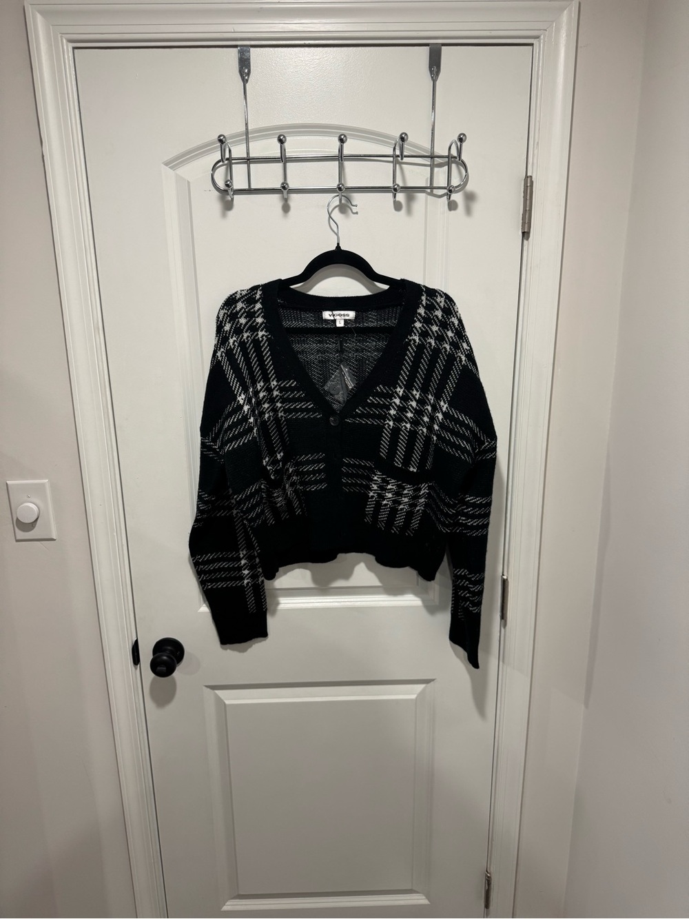 Vigoss Black & White Plaid V-Neck Cropped Cardigan